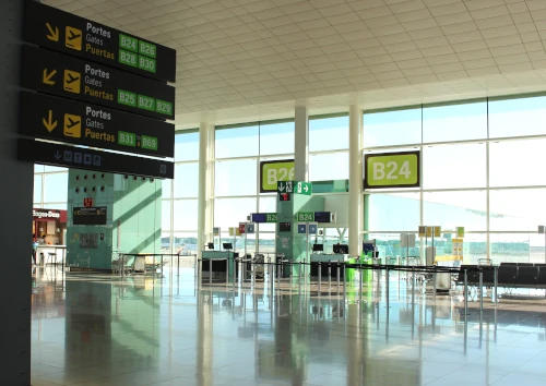 Es la terminal principal y opera con vuelos domésticos e internacionales.